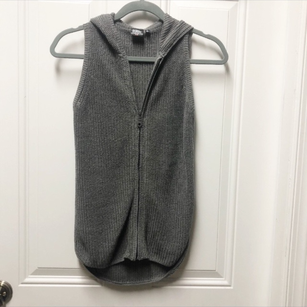 Women's Grey Linen Zip Up Sleeveless Hoodie
